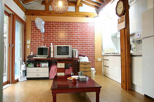 Friends House Apartment *